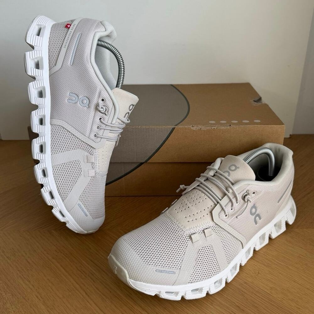 On Cloud Beige/White Women Running Sneakers- SZ 8